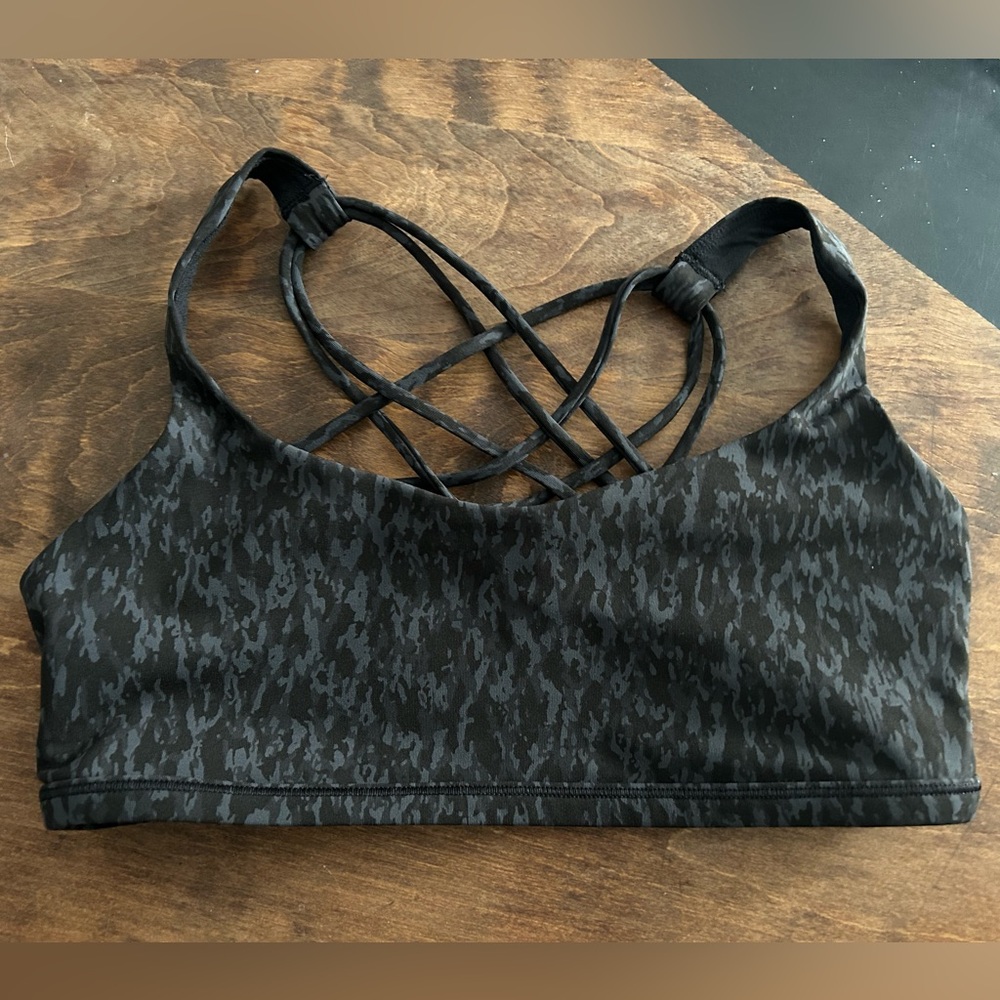 Lululemon Free to Be Sports Bra